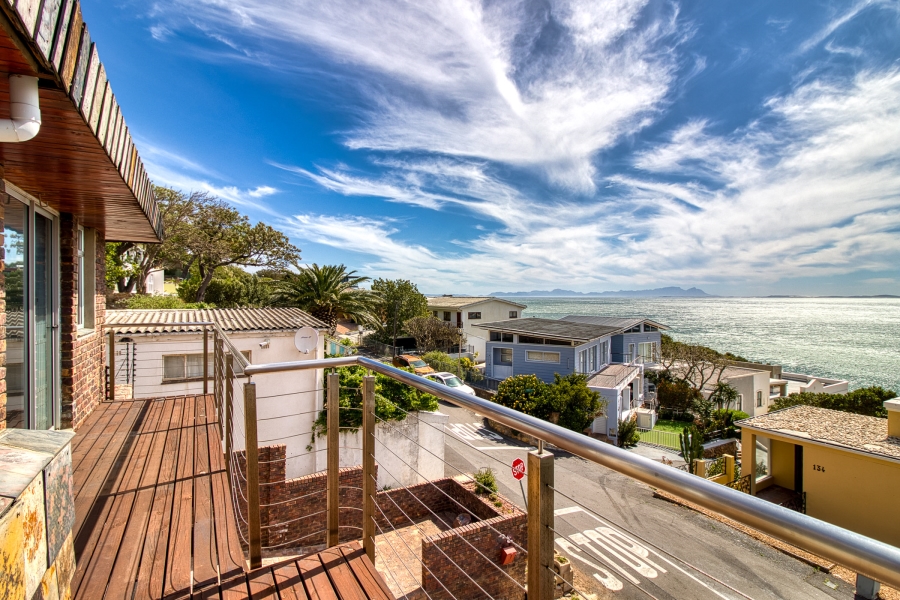 4 Bedroom Property for Sale in Gordons Bay Village Western Cape